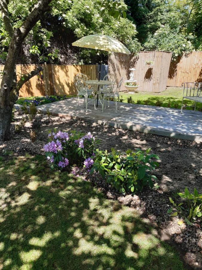 The White Dove Bed And Breakfast With Glamping Newark Showground Exterior foto